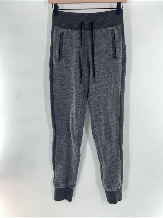 lululemon athletica Pants - Lululemon Gray Sweatpants/Joggers Size XS Gently Used
